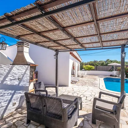 Chiquita Cala En Porter (Menorca)